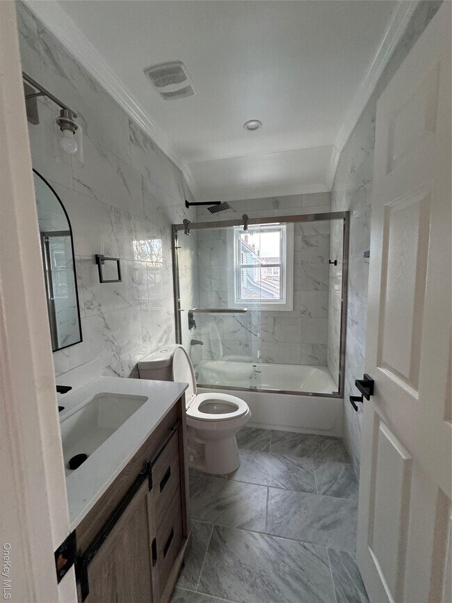 Photo - 118-32 200th St Unidad 2nd flr