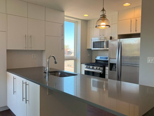 Photo - HIGHPOINT Lakeview on Sheffield