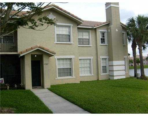 Building Photo - 3/2 Lake available in North Lauderdale