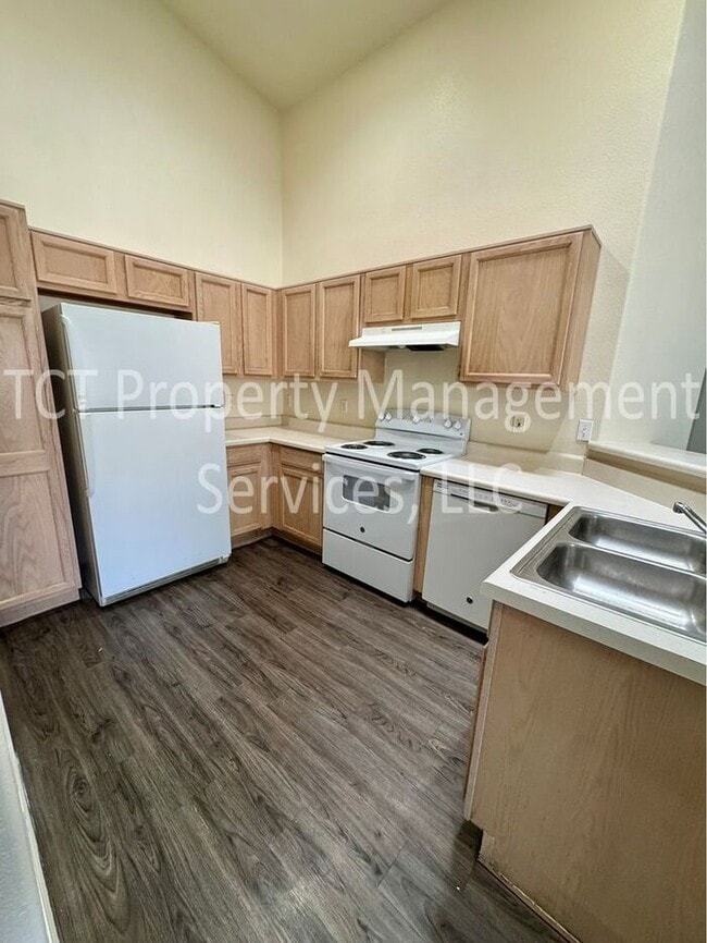 Photo - Nice two-story, 2bed, 2 bath with Garage in Mesa!