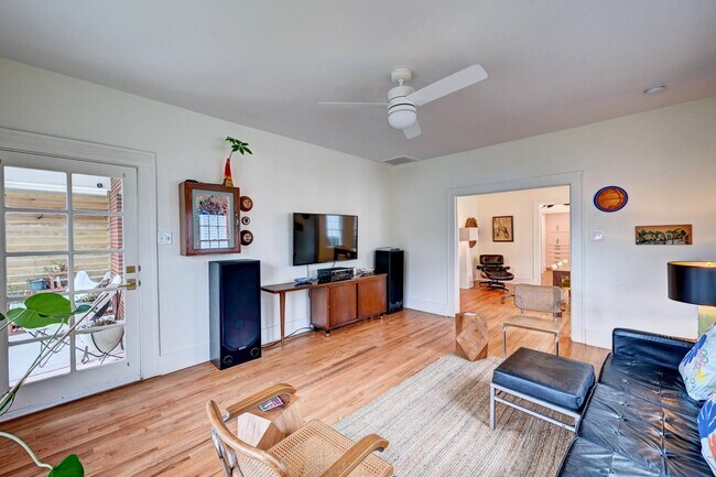 Photo - 3715 Avenue S 1/2