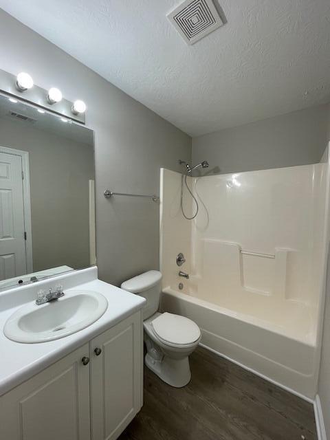 Photo - 102 Bennington Ln