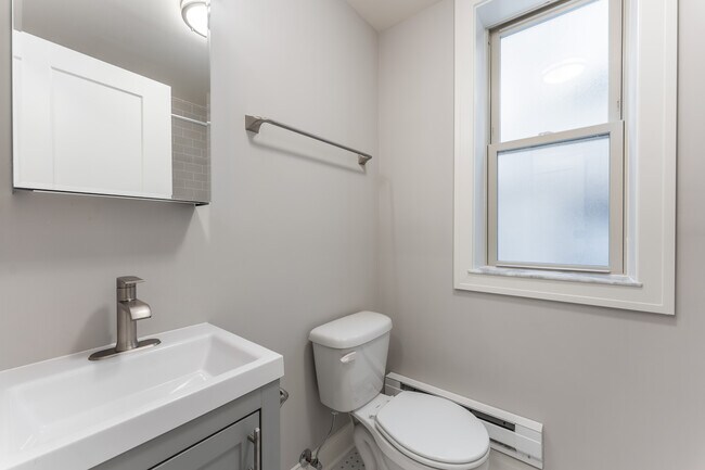 Photo - 641 W Wrightwood Ave