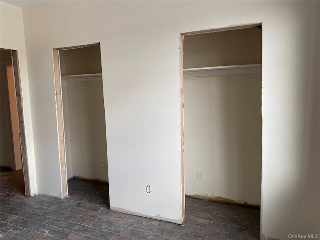 Photo - 21 Cedar Swamp Rd