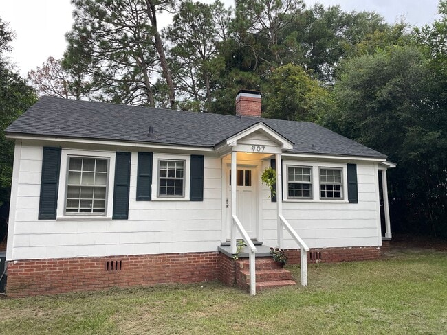 Photo - 907 Cherokee Ave