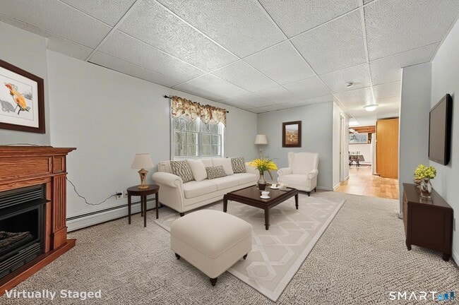 Photo - 15 Indian Hill Ln