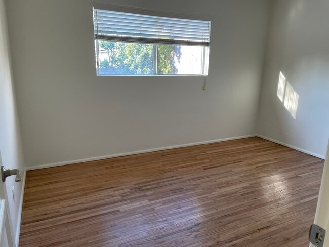 Photo - 1326 Curtis Ave