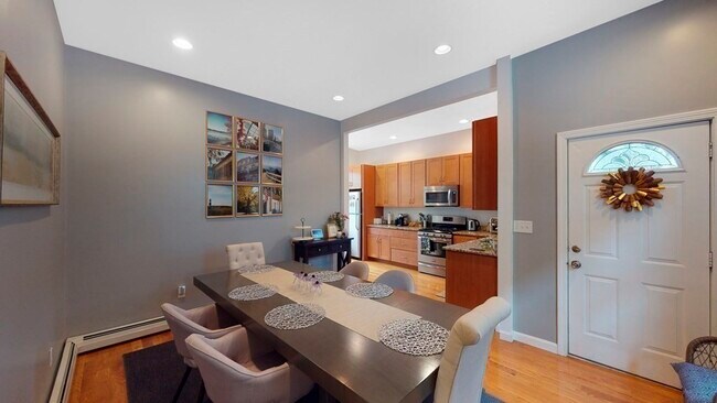 Photo - 14 Holbrook St Unit 1