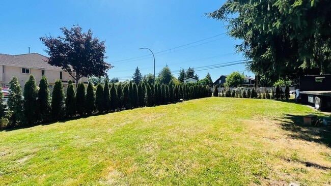 Photo - 9716-9156 156 St