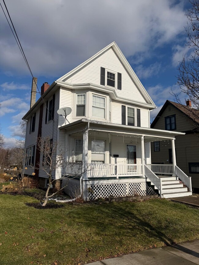 Photo - 190 Lafayette Ave