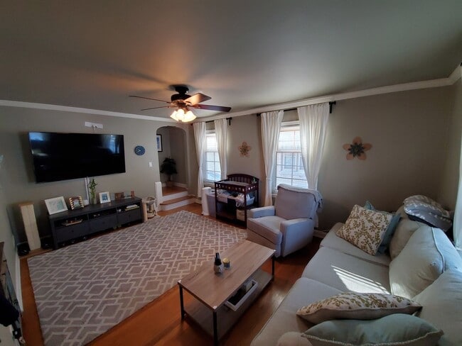 Photo - Cute 2 bedroom cape cod