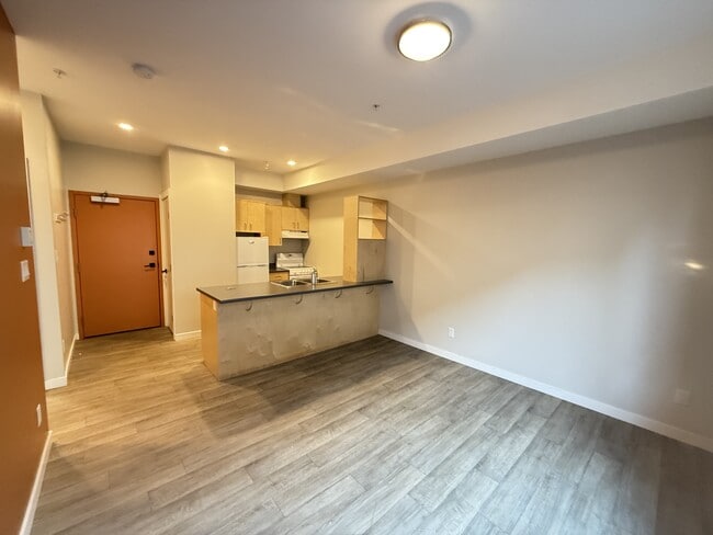 Photo - 244-244 Selby St