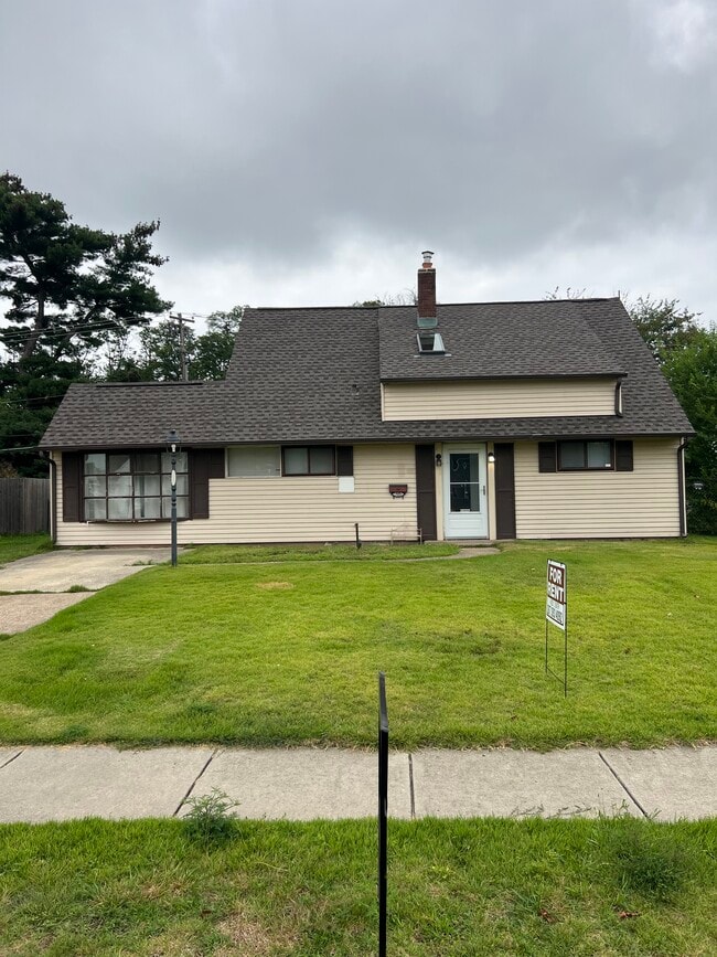 Building Photo - 305 Northpark Dr Rental