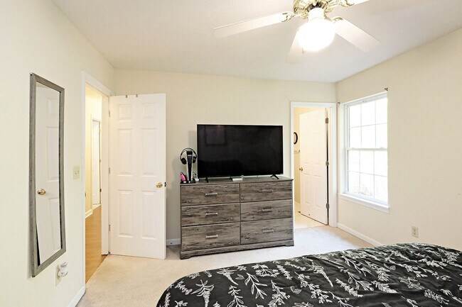 Photo - Pet-Friendly One-Level Lake Monticello Home