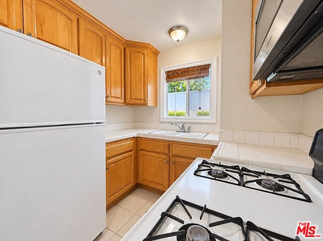 Photo - 11735 Valley View Ave