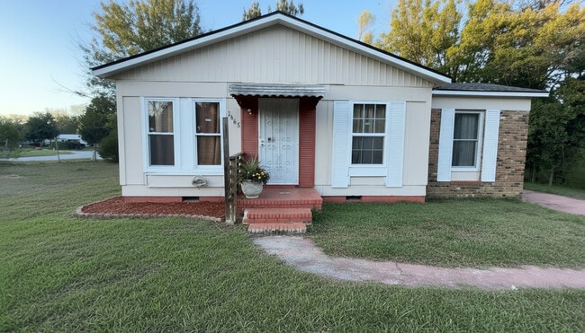 Building Photo - 2665 Chatsworth Ct