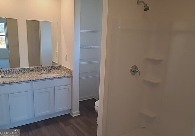 Photo - 1041 Clifton Ct
