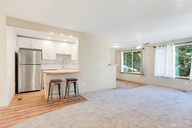 Photo - Cozy Duplex Home On Quiet Road in Kent a Must See!