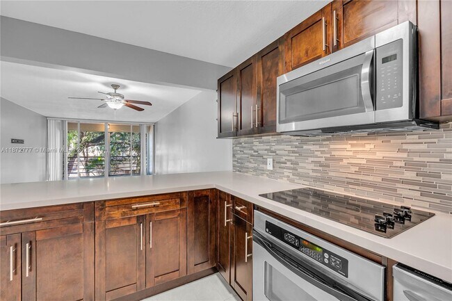 Photo - 9431 Live Oak Pl Unit 205