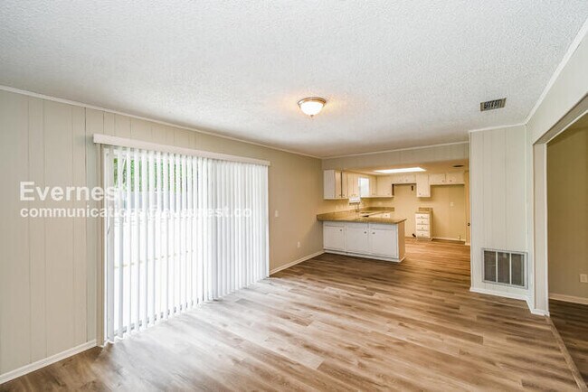 Photo - 3323 Lakemar Pl