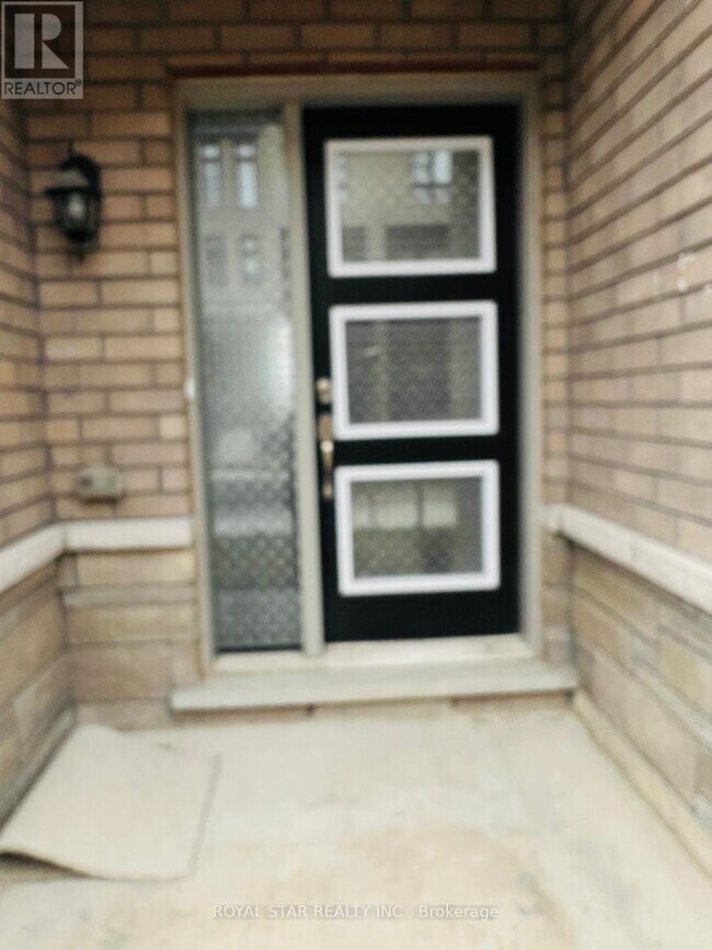 Photo - 73 Inverary Cres