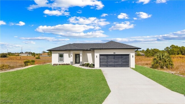 Photo - 837 Colyer St E