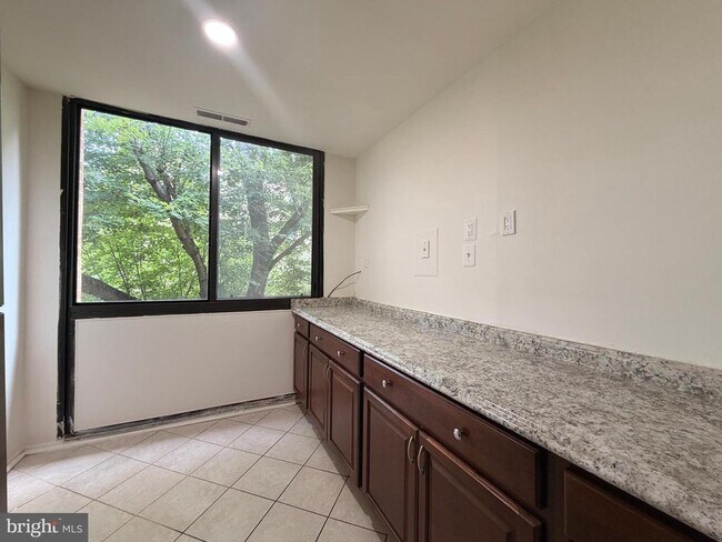 Photo - 487 N Armistead St Unit 203