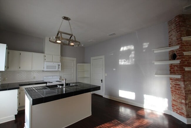 Photo - Tour Today! Charming 3 bedroom home in the Heart of Tyler!!