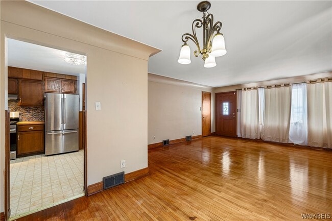 Photo - 133 Halstead Ave