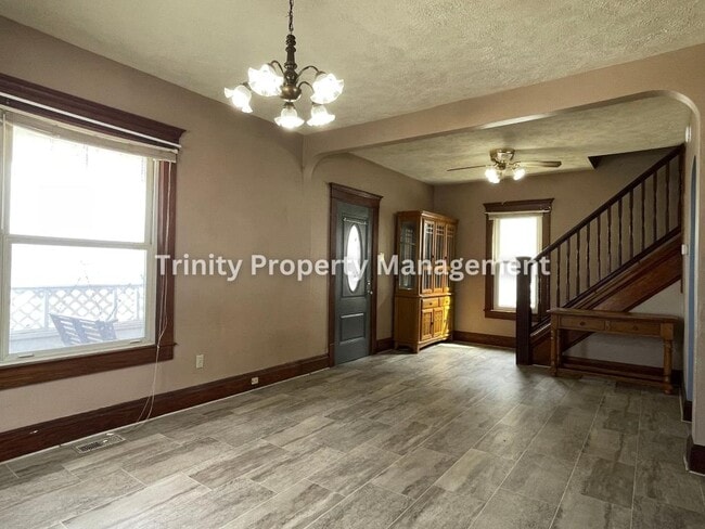 Photo - 331 Simpson Ave