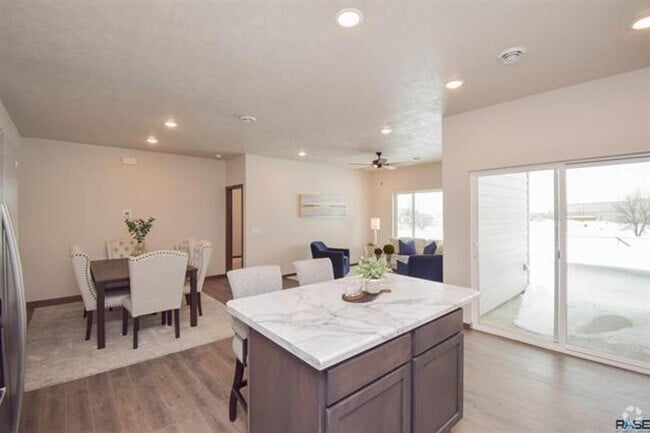 Building Photo - 6205 S Alki Pl Rental