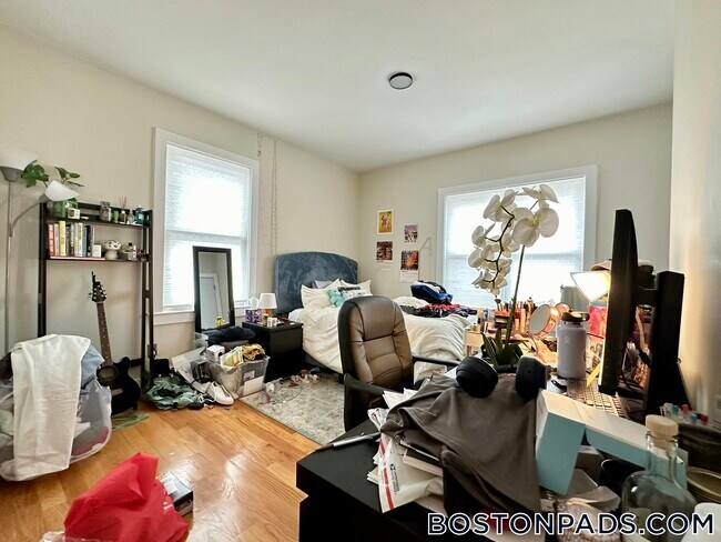 Photo - 839 Parker St Unit 2