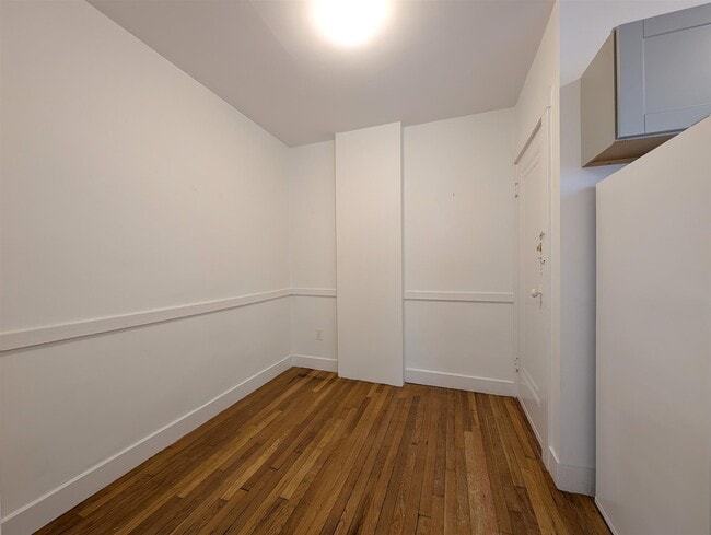 Photo - 31 College Ave Unit 6