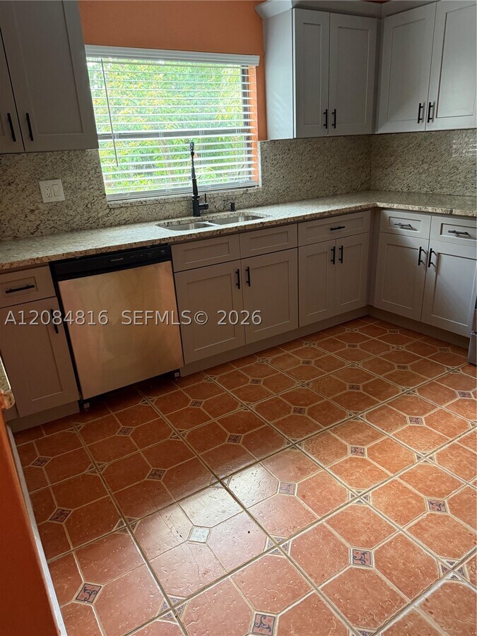 Photo - 1829 Matterhorn Dr