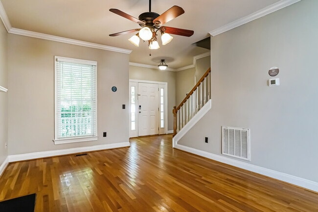 Photo - 861 Stroud Cir