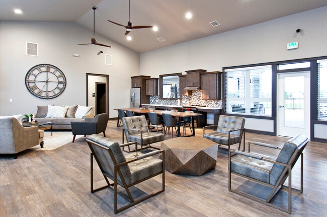 Building Photo - Park Villas