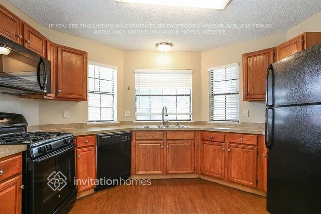 Photo - 2800 Claremont Dr Casa