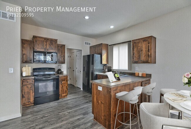 Photo - 2132 W Forest Dr
