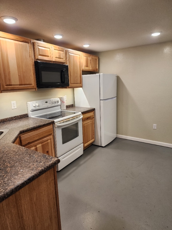 Building Photo - 614 N 14th St Rental