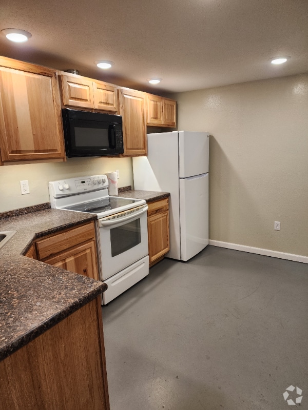 Building Photo - 614 N 14th St Rental