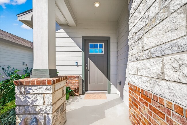 Photo - 8014 Barret Travis Ct