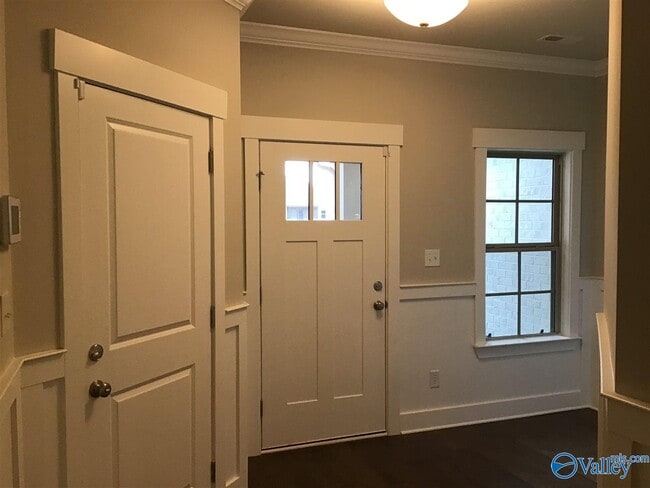 Photo - 700 Rivulet Dr SW