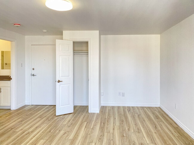 Photo - 630 Cummings Ave Unit 305