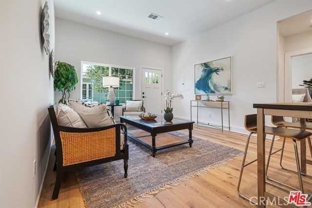 Photo - 22645 Burbank Blvd