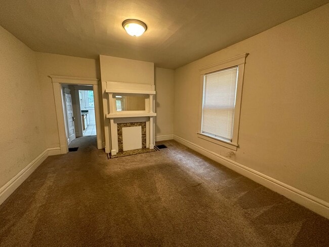 Photo - W 8th 417-419 NCR Unidad 419