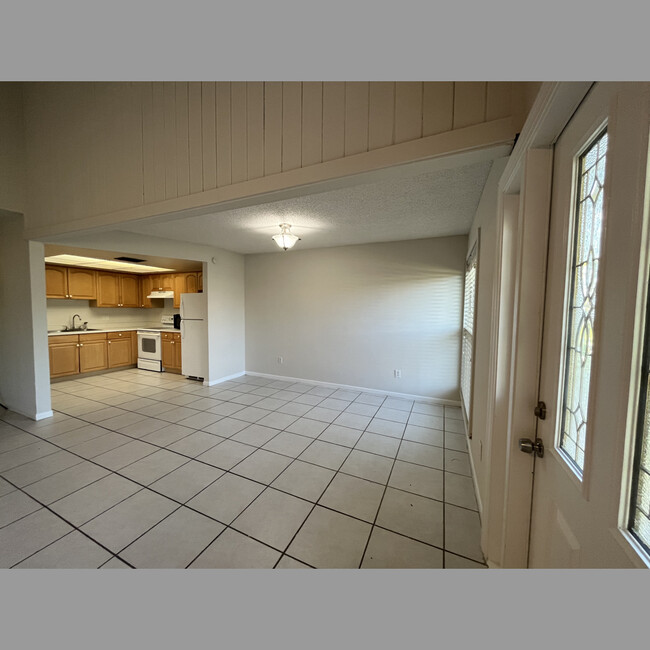 Photo - 7247 Albany Rd