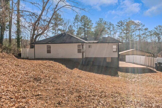 Photo - Don’t Miss Out! Look, Lease, and Live Spec...