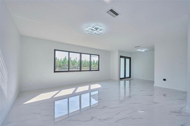 Photo - 2310 Laguna Dr