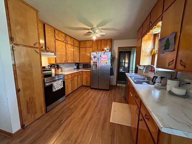 Photo - 4 Bed 2 Bath Home In Andover!
