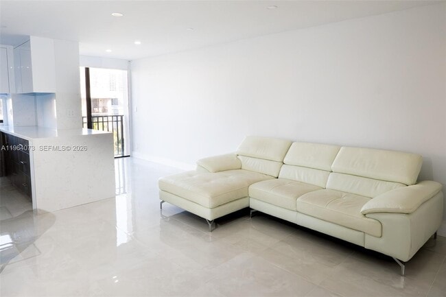 Photo - 17021 N Bay Rd Unit 601